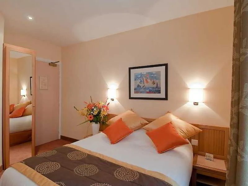 Hotel Maison Mère 4*